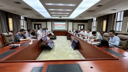 舟山市普陀區(qū)區(qū)長徐煒波調(diào)研學(xué)校微納衛(wèi)星智能研究院 推動產(chǎn)學(xué)研深度融合，服務(wù)區(qū)域創(chuàng)新發(fā)展